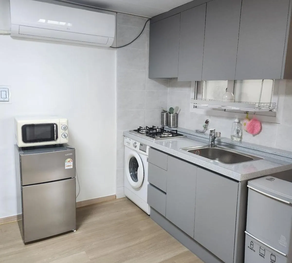 Sun Stay, Sillim Station Szöul Apartman